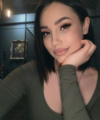 У меня есть все, чтобы сделать твои желания яркими и незабываемыми. Предлагаю широкий спектр услуг, чтобы удовлетворить все твои фантазии. Я воплощу в жизнь любые твои сокровенные мечты и гарантирую полное удовлетворение. Мои клиенты остаются довольными и всегда возвращаются ко мне снова. В моем арсенале есть фото для твоей оценки📸. Жду встречи в Москве, чтобы подарить тебе незабываемые моменты. 😘 4027, 25 лет